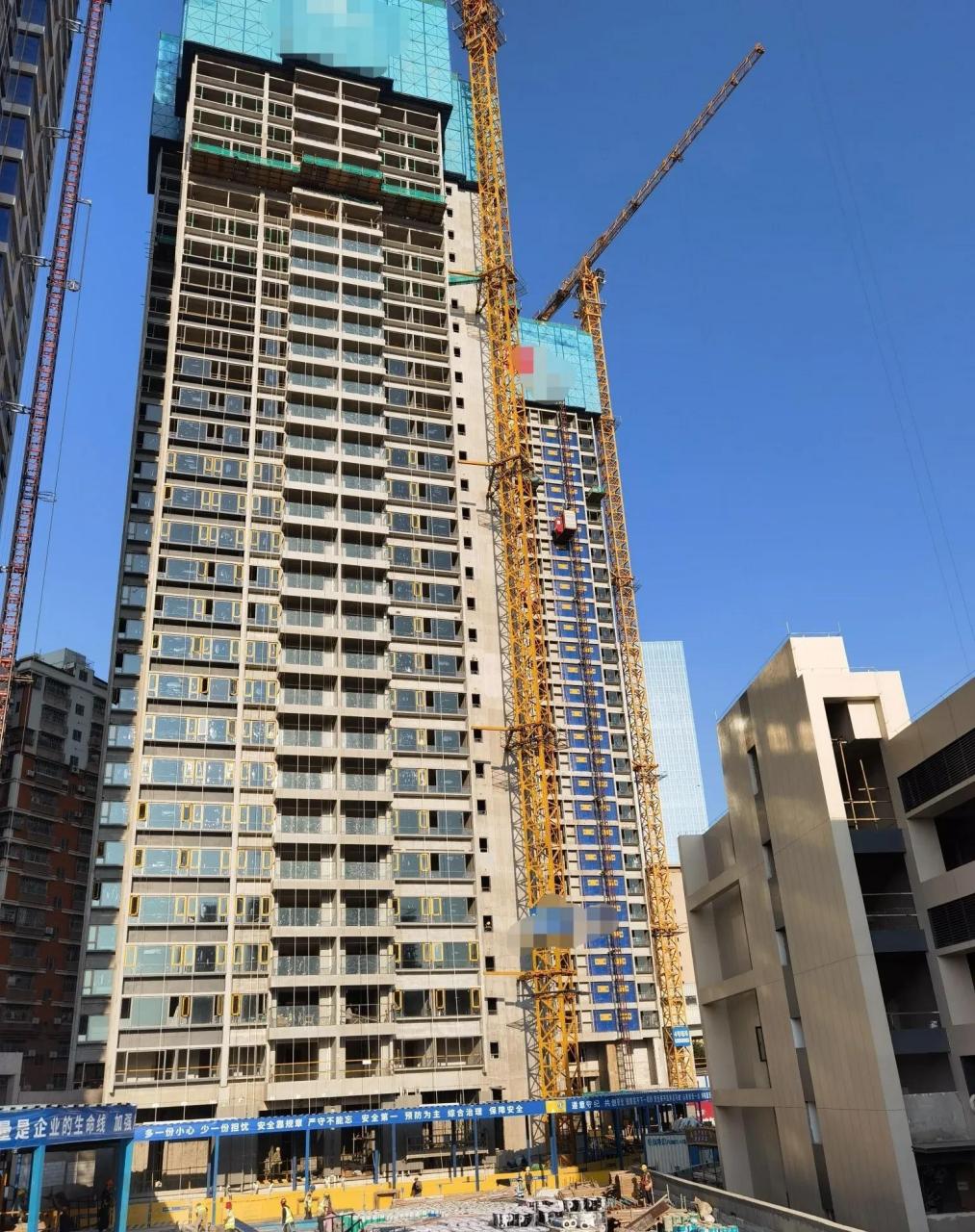 总楼层33层,2梯6户.尾盘只剩3层和33层可以选.