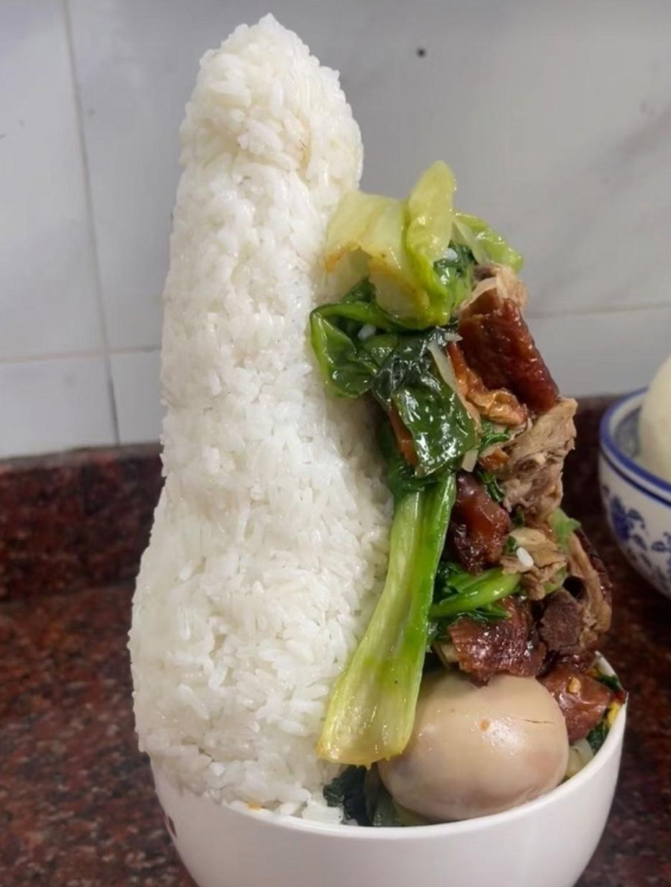 女朋友说给我留了满满一碗饭,还真的诚不欺我!