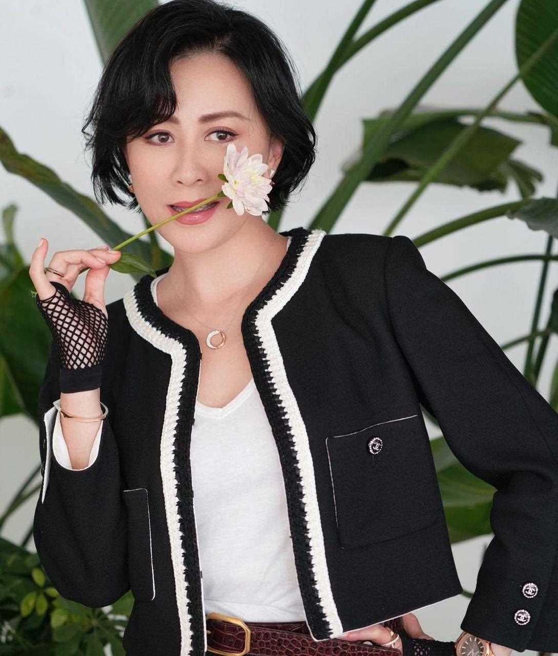 刘嘉玲分享近照,55岁还能保持这颜值很厉害[悠闲]