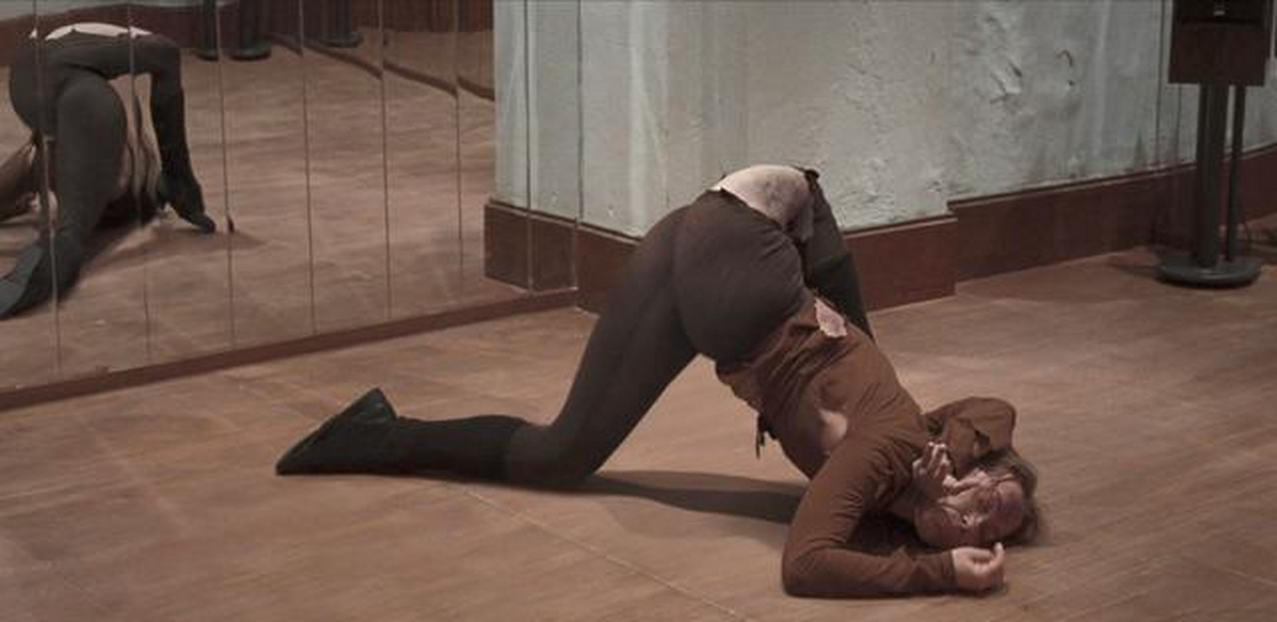 《阴风阵阵》,经典恐怖电影翻拍,观影如坐针毡,被吓得体无完肤