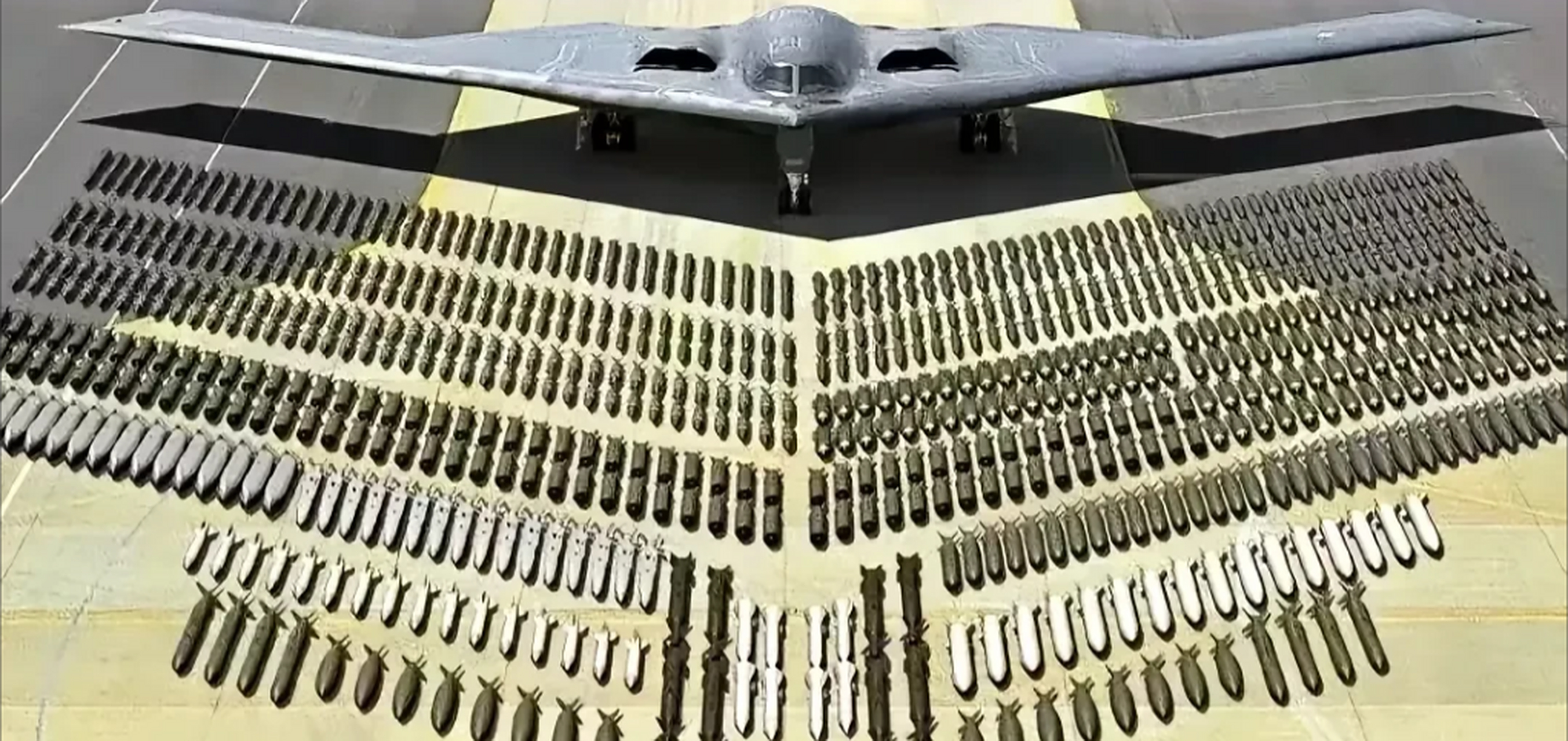 也是世界上唯一一种的隐身战略轰炸机,在空中不加油的情况下,作战航程