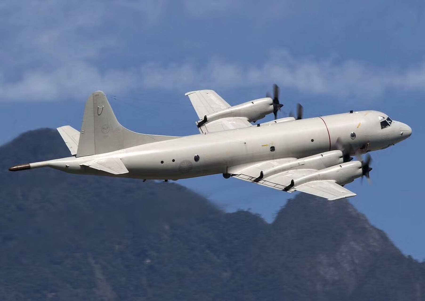 对岸2007年从美国引进了12架p-3c反潜机,这些p-3c是从美国空军飞机