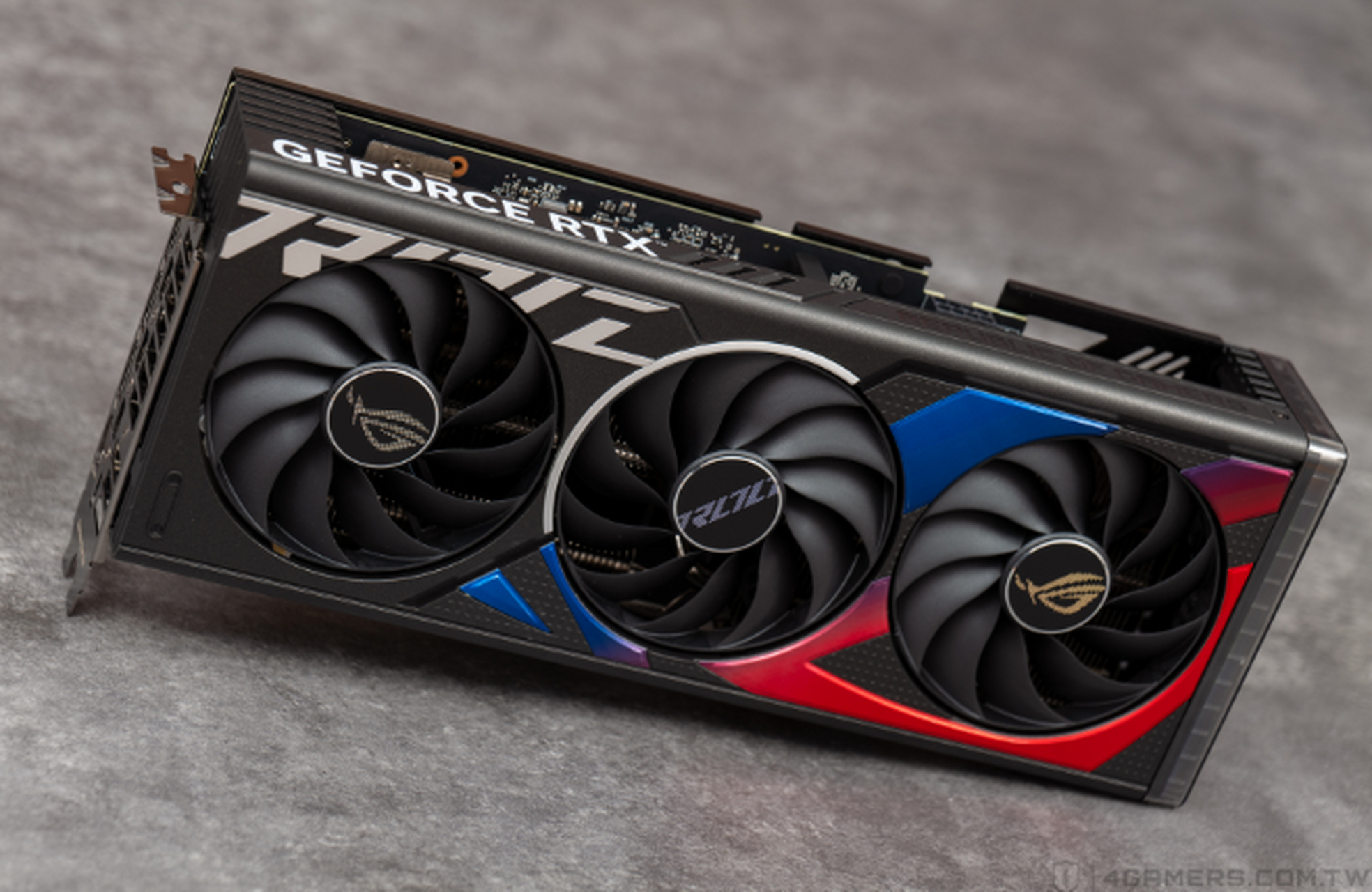华硕rog strix geforce rtx 4060超频版fc游戏评测:入门主流显卡也要