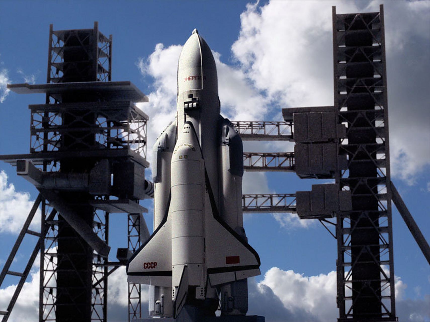 暴风雪号,曾经寄托了红色帝国的梦,34多年前飞过一次,至此出发点也就