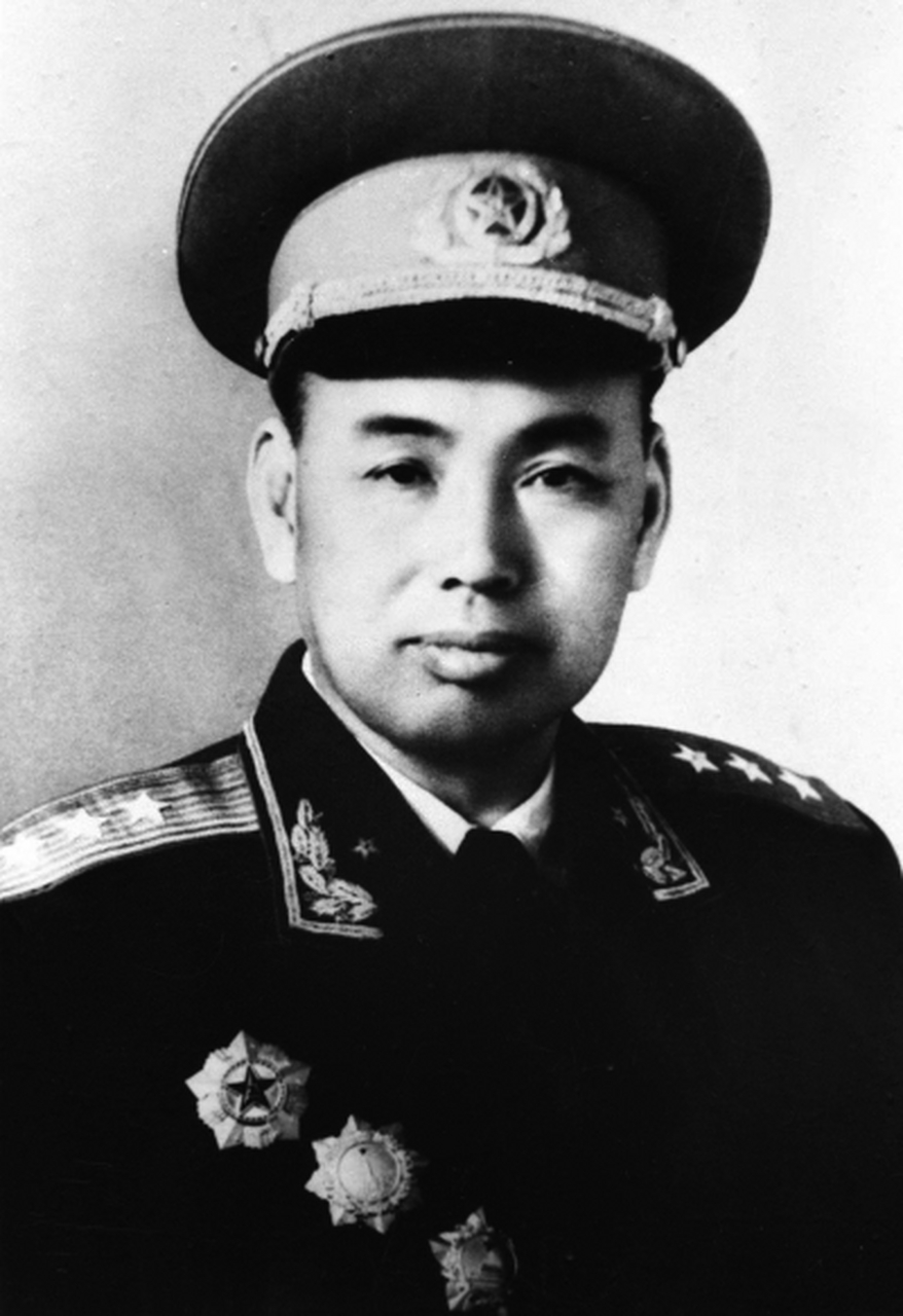 02 护士赶紧将毛巾解开,经过检查询问才发现这一切都是许世友