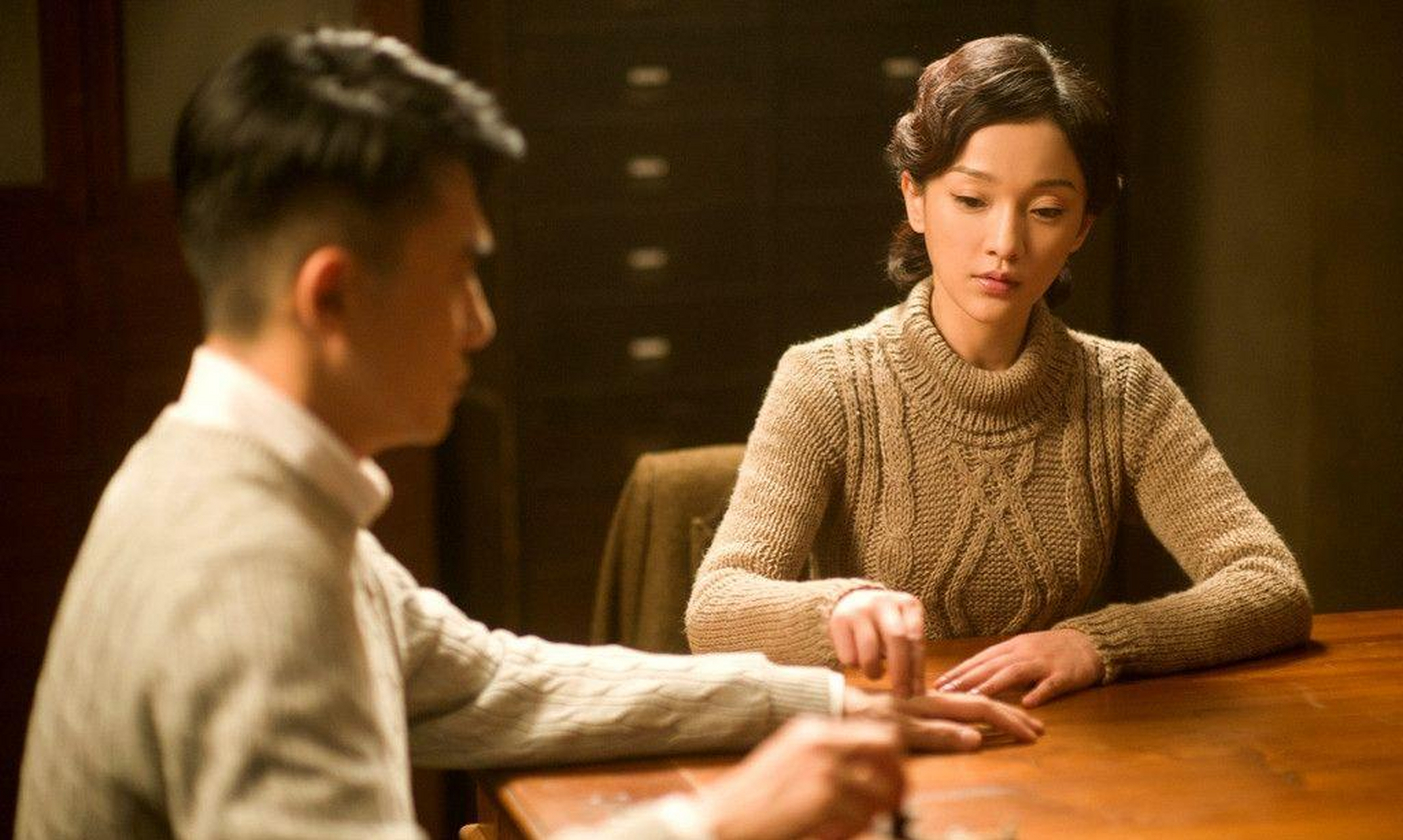 梁朝伟说当初接拍《听风者》,是因为听说女主角是周迅