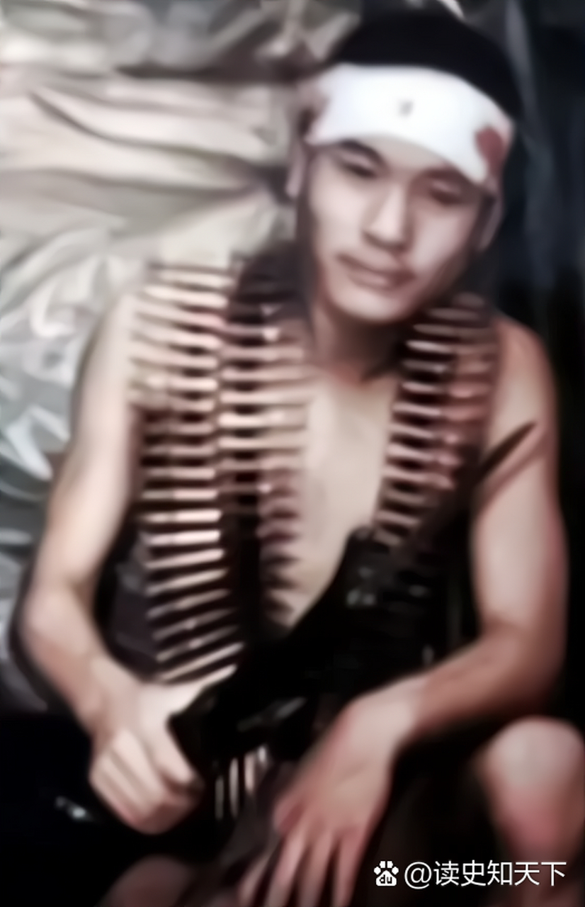 老山战场,一等功臣崔志斌烈士的留影.