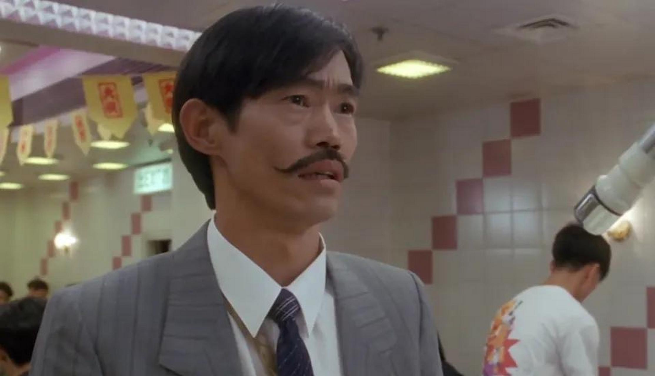 2016年,电影《上海正午3》开拍前,成龙破天荒花300w欲请元华出演,不料