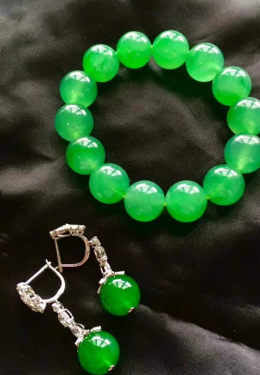 翡翠# #珠宝# 点我头像看直播哦!