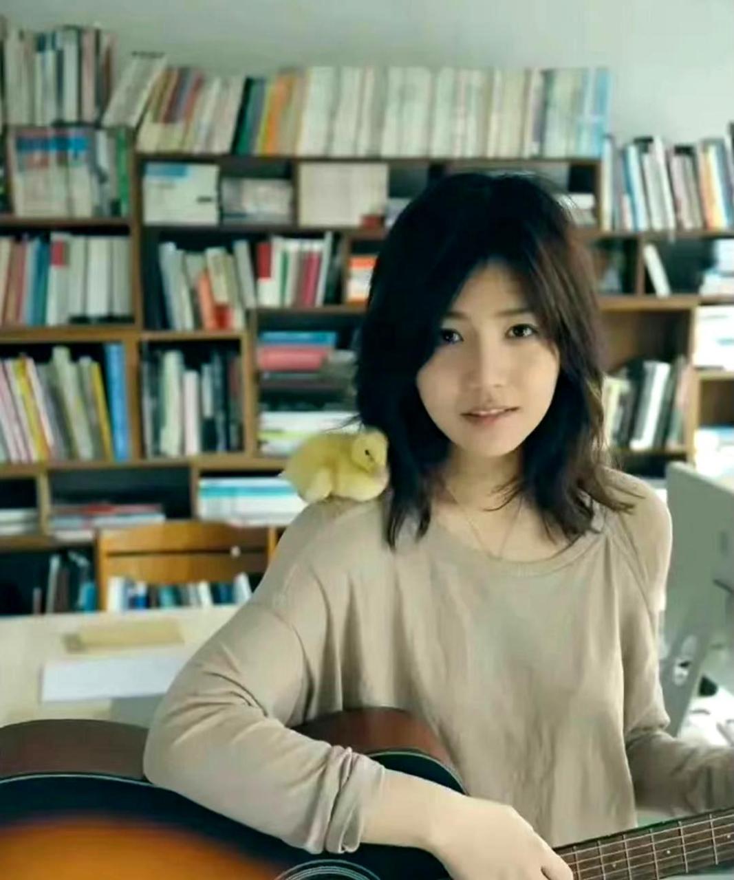 难以想象如此清纯可爱的陈妍希竟是女海王,实在让人惊讶,真是对她的