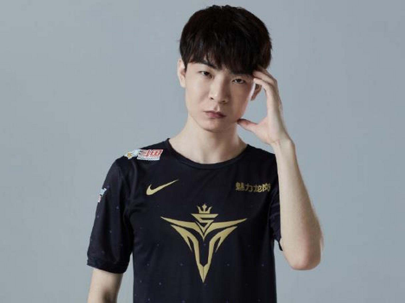 多栖创作多收益# #2021lpl# v5官博被爆破了,粉丝为狼行打抱不平!