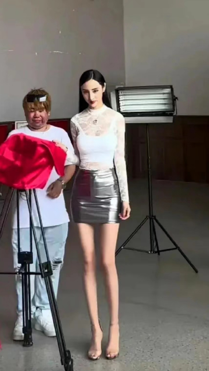 《新婚夜我被植物人老公宠翻了》 带资进组的网剧?拍了有人看吗?