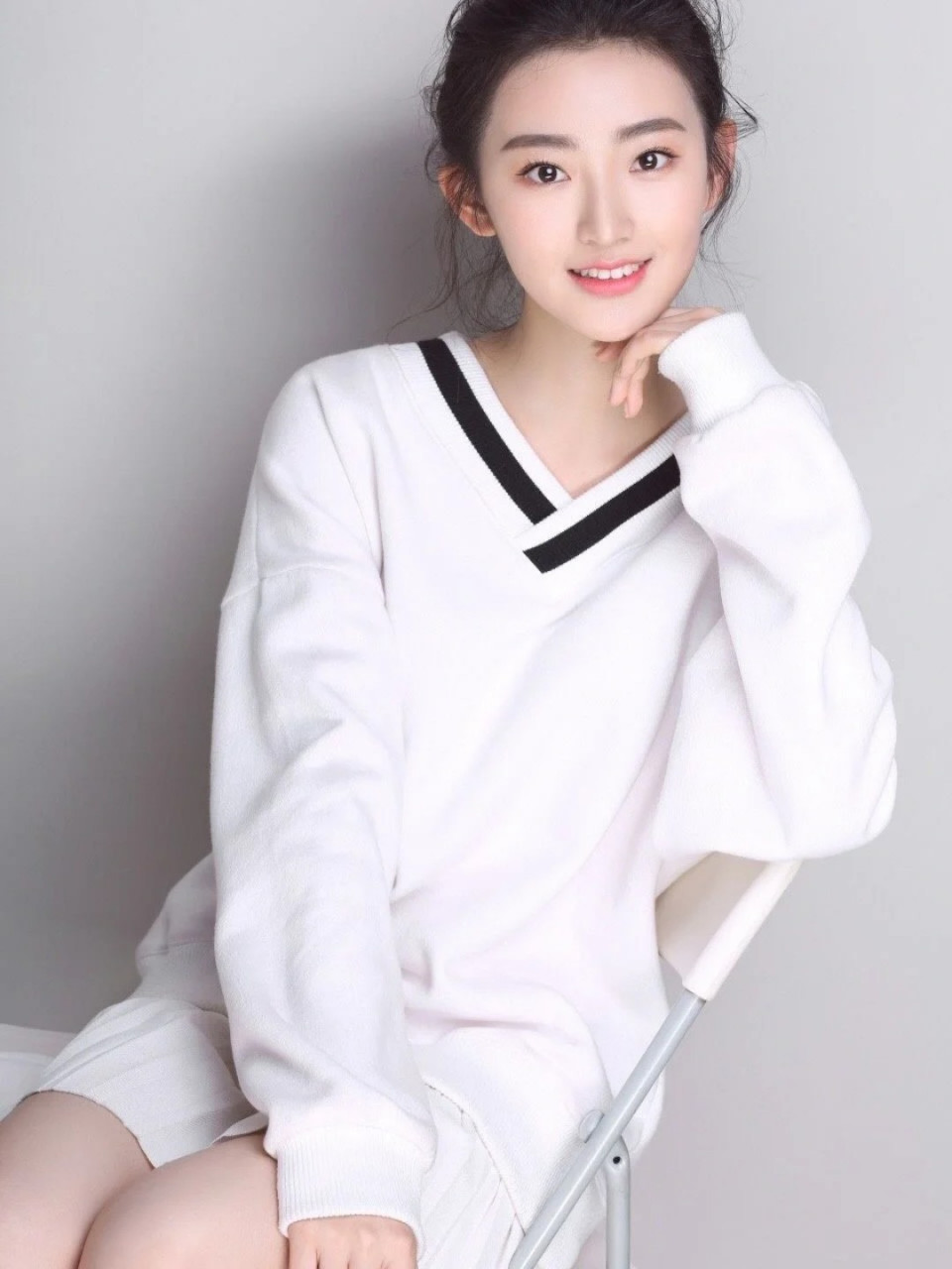 徐英子 l 杨雨潼  被这部剧圈粉了,周末无法自拔的不吃饭睡觉追剧