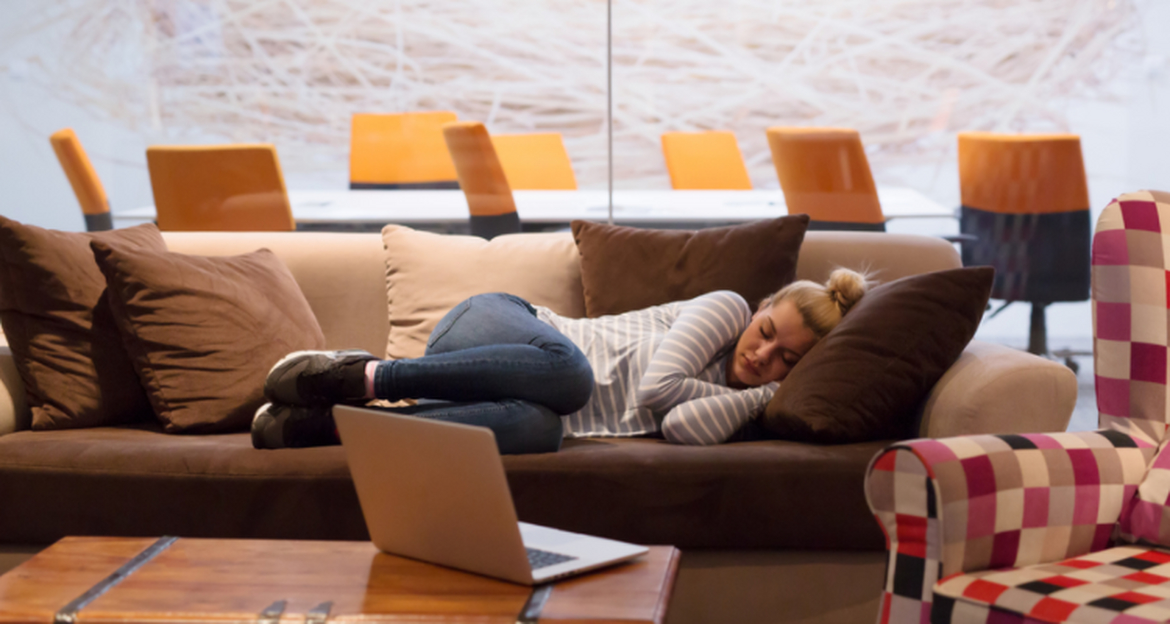 工休与公休的区别  工休和公休是两个不同的概念,虽然它们都与休息有