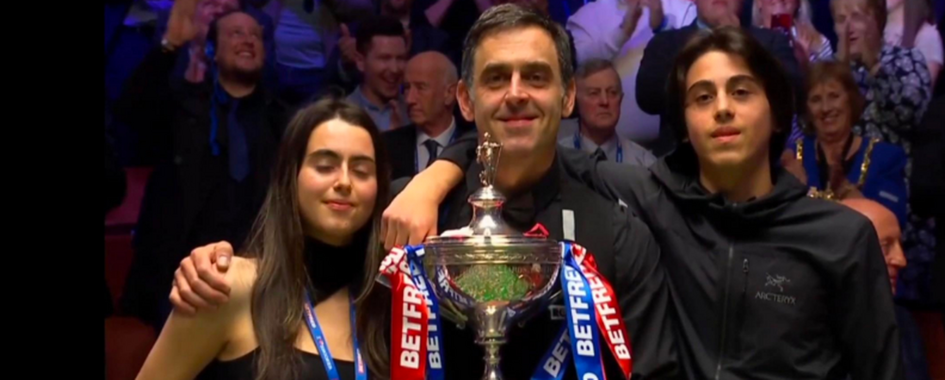 国际台联英格兰公开赛继续,中国军团5人再向32强发起冲击,结果在已