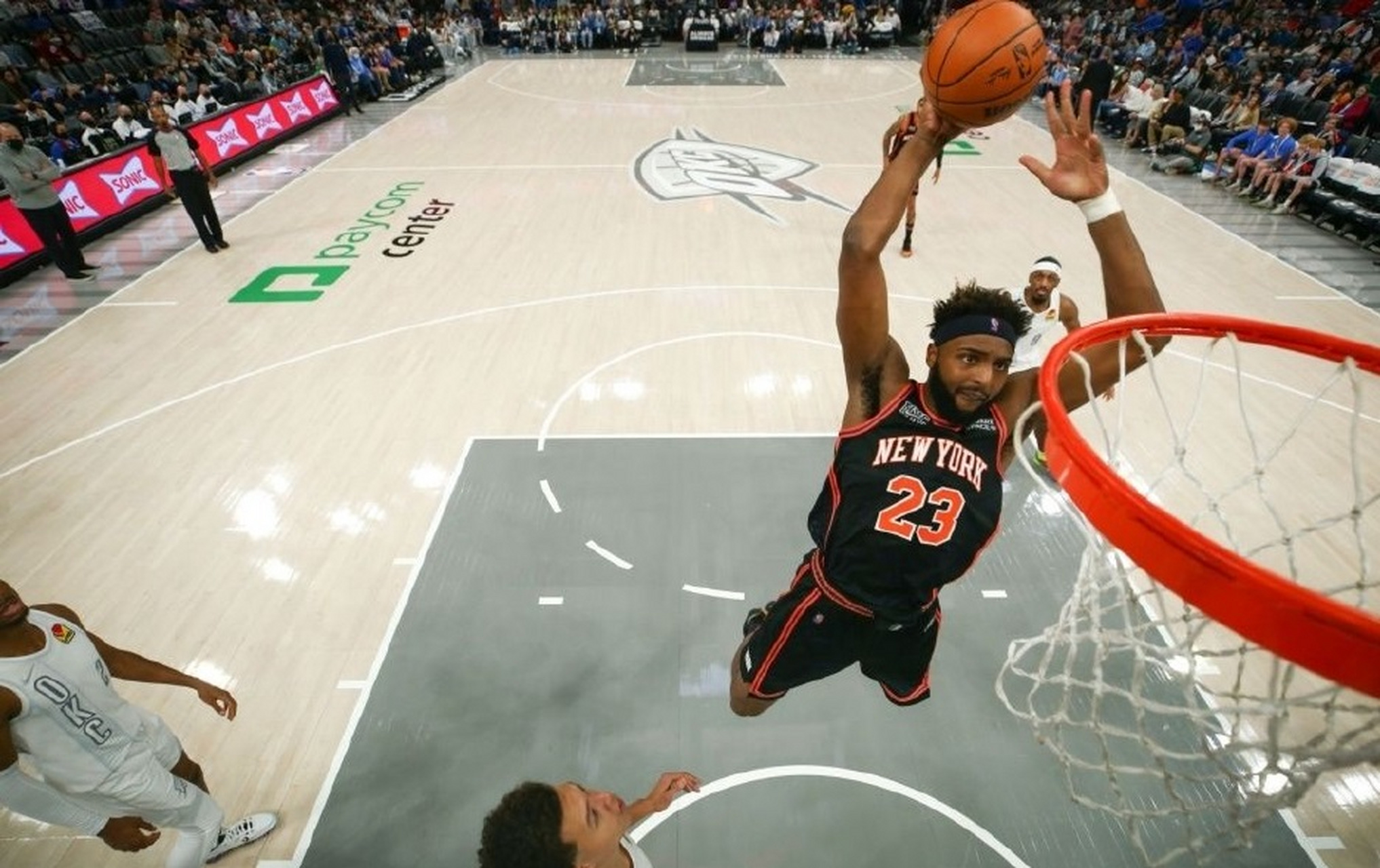 尼克斯正式与米切尔-罗宾逊完成续约