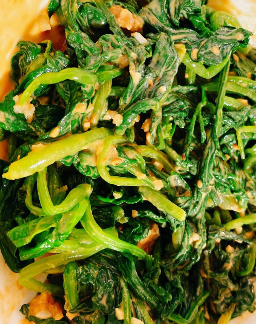 就知道,我妈的夏日凉拌麻酱菠菜,才是我的爱好吃停不下来的麻酱菠菜