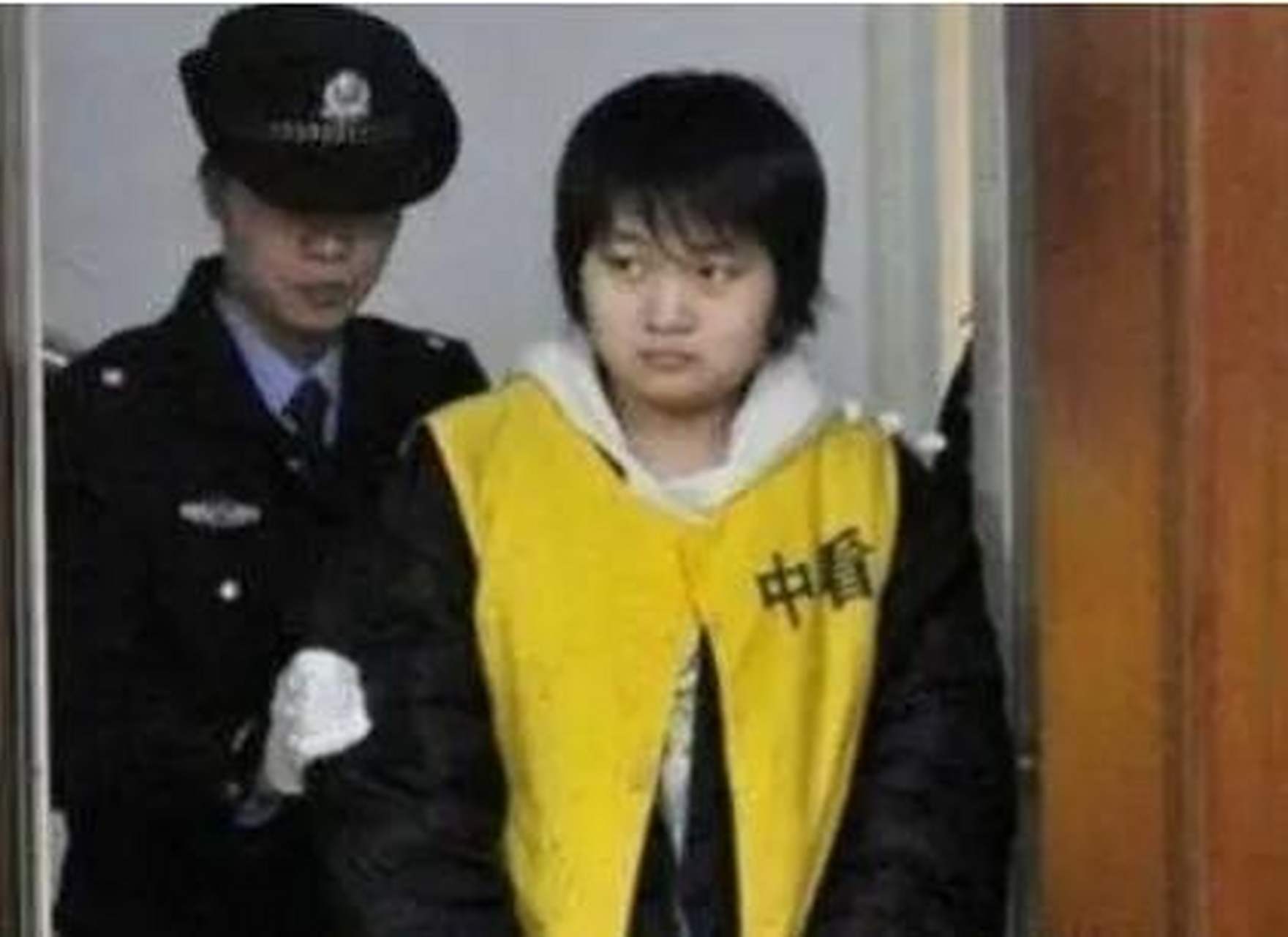 我亲历的用五四式手枪枪毙犯人.