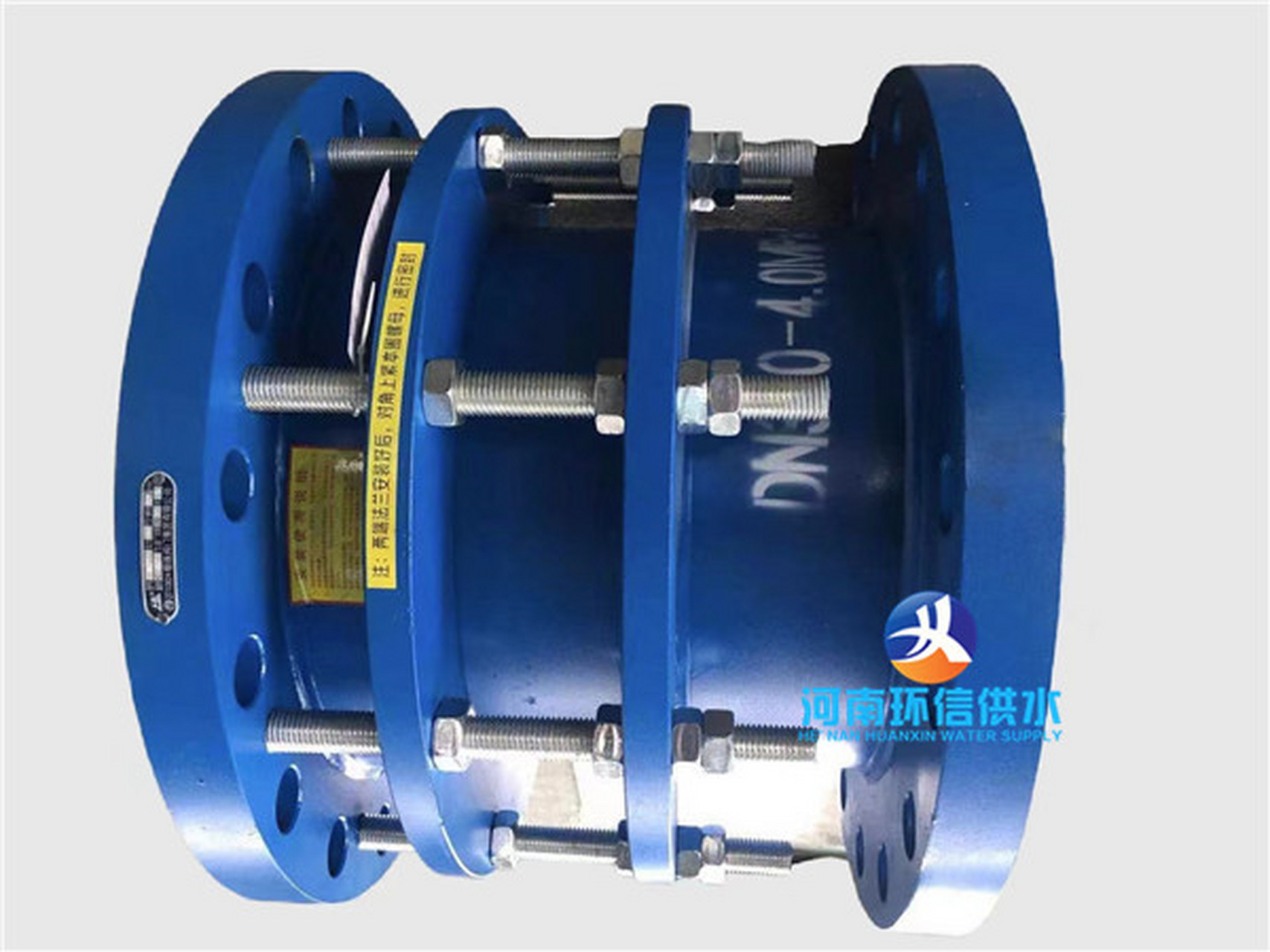 管道伸缩节种类及作用  伸缩节也可称为管道伸缩节,补偿器,伸缩器.