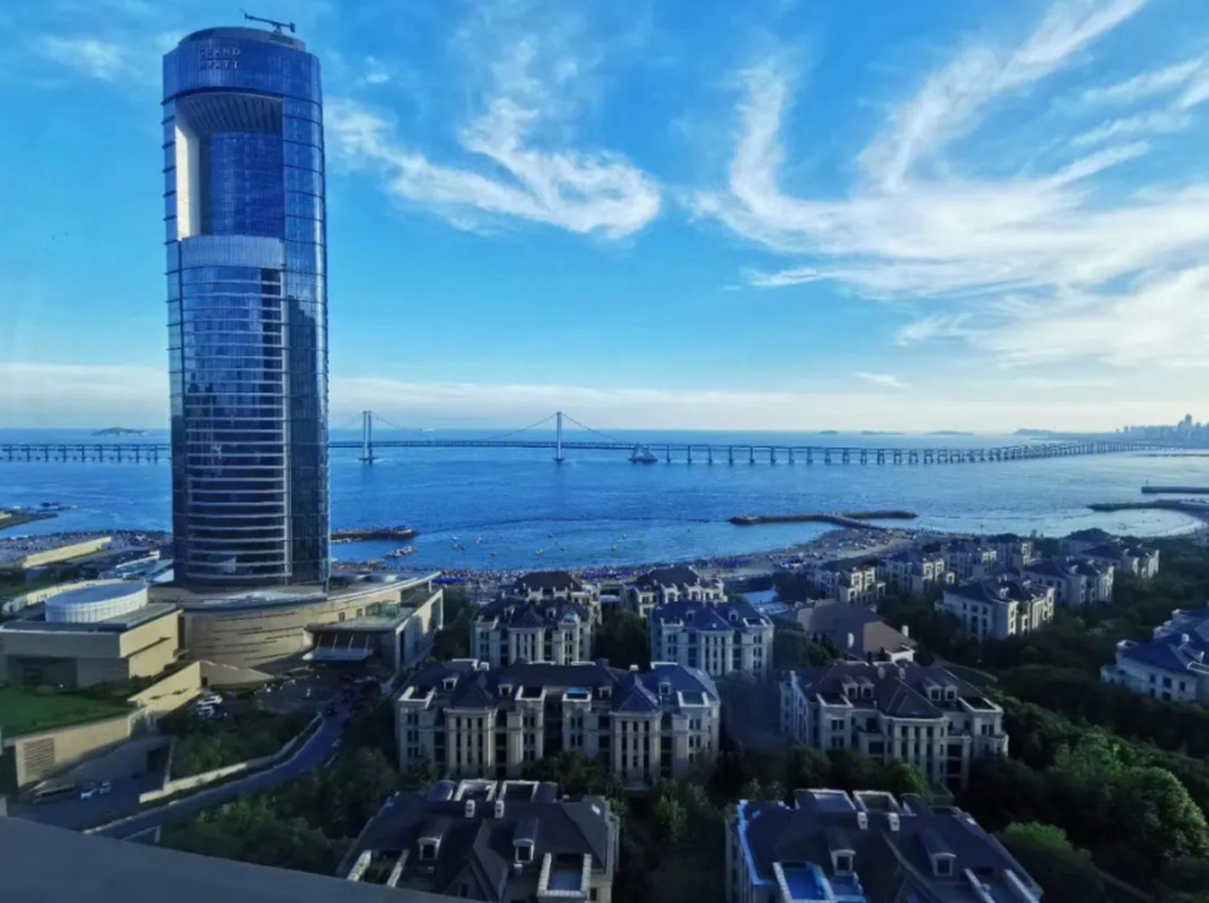 国内最牛的豪宅 星海湾壹号 星海湾壹号项目占地12万平方米,总建筑