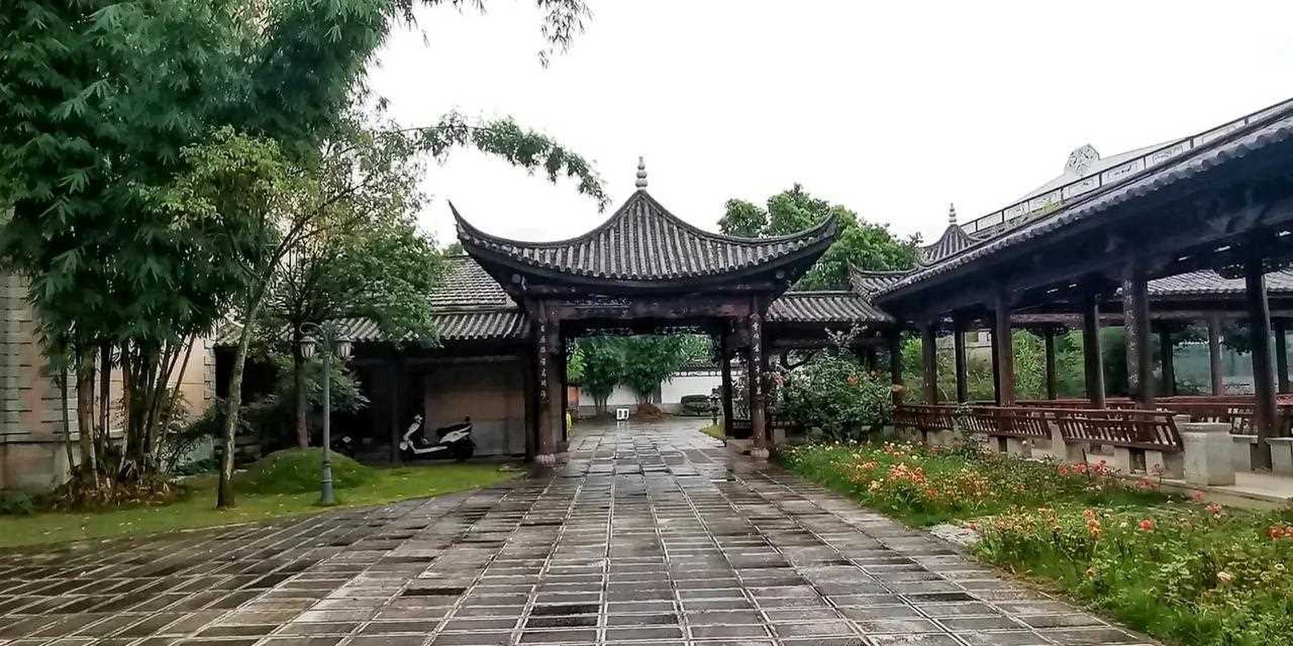 云南大理43—喜洲古镇董家大院董家是喜洲古镇四大家族之一.