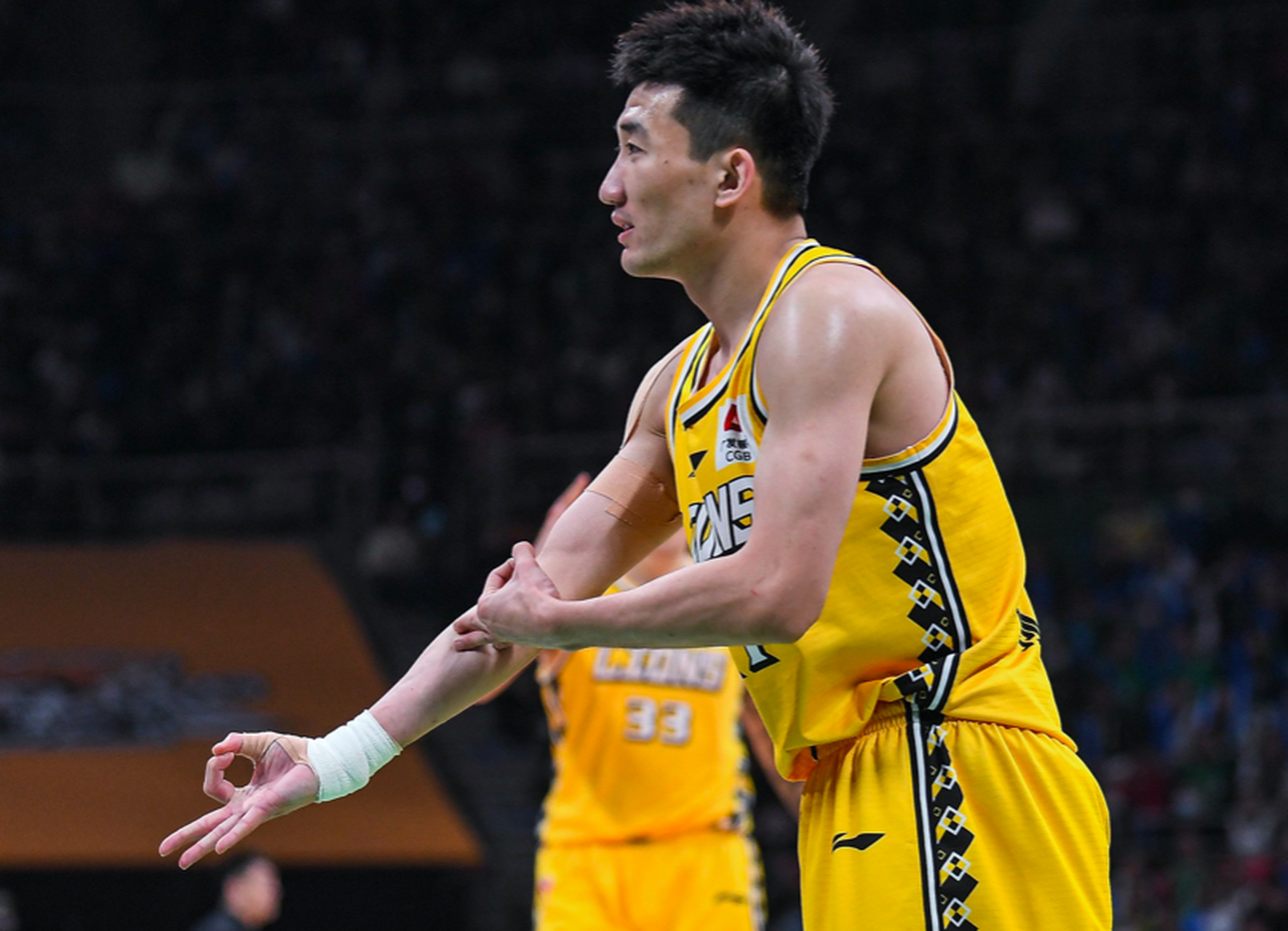 这又是为何?赛后作为本场的mvp,孙铭徽接受独家专访,告诉了我们答案.