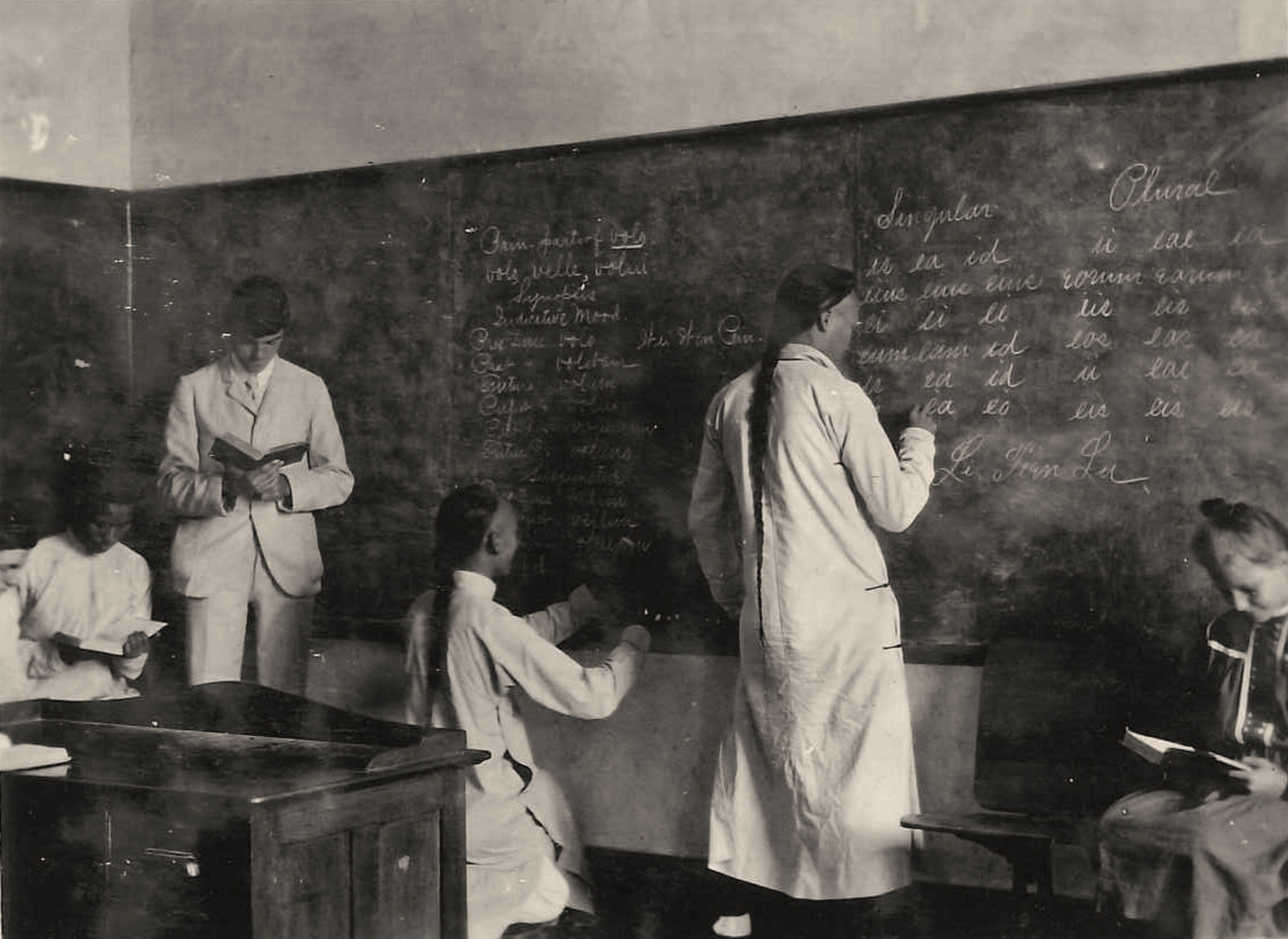 1900年代京师大学堂学生学习拉丁语