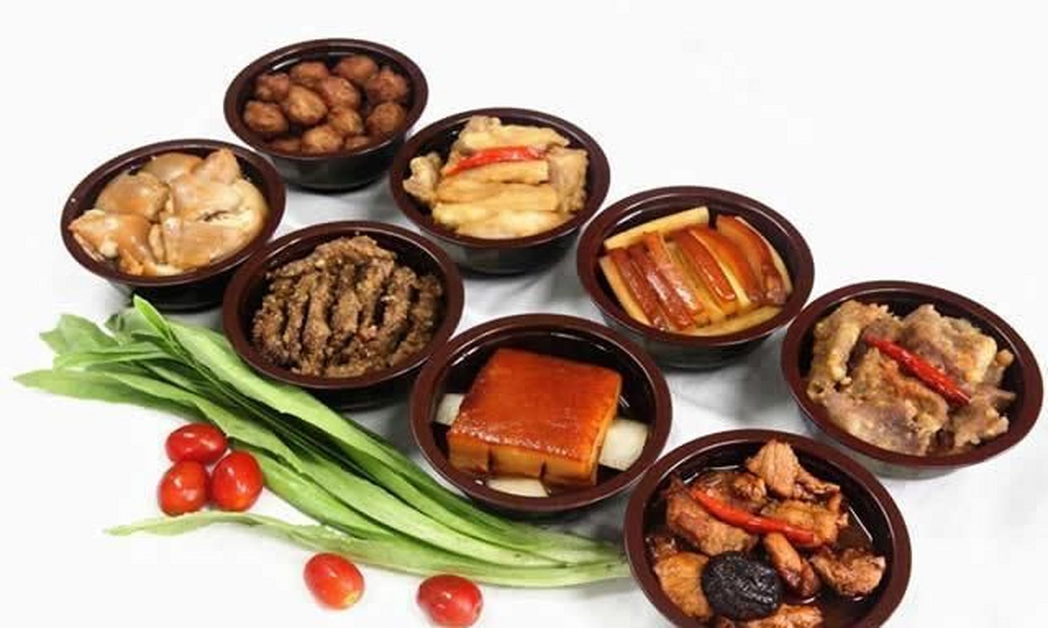 河北承德十大特色美食,你吃过几样: 1:驴打滚 2:满族八大碗 3:煎碗坨