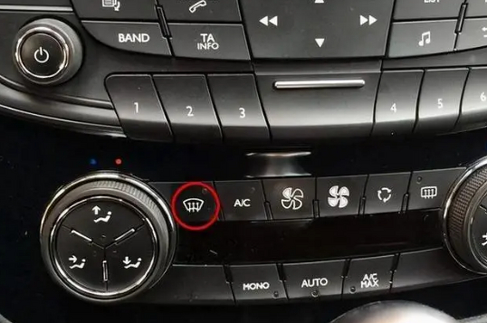 车上有"一键除雾按键,现在还有不知道的人吗?