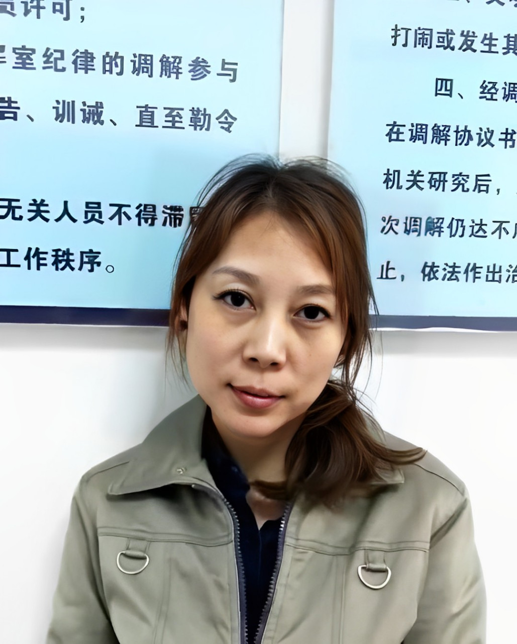 2016年,劳荣枝在厦门真爱酒吧里,这是一个真实的情境.