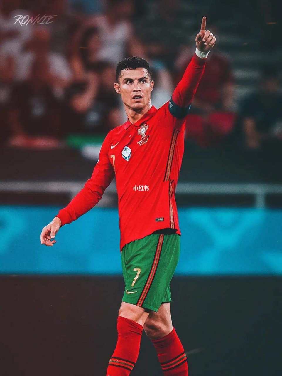 c罗国庆节晒葡萄牙球衣照,6月10日是葡萄牙国庆节,c罗也在今天晒出