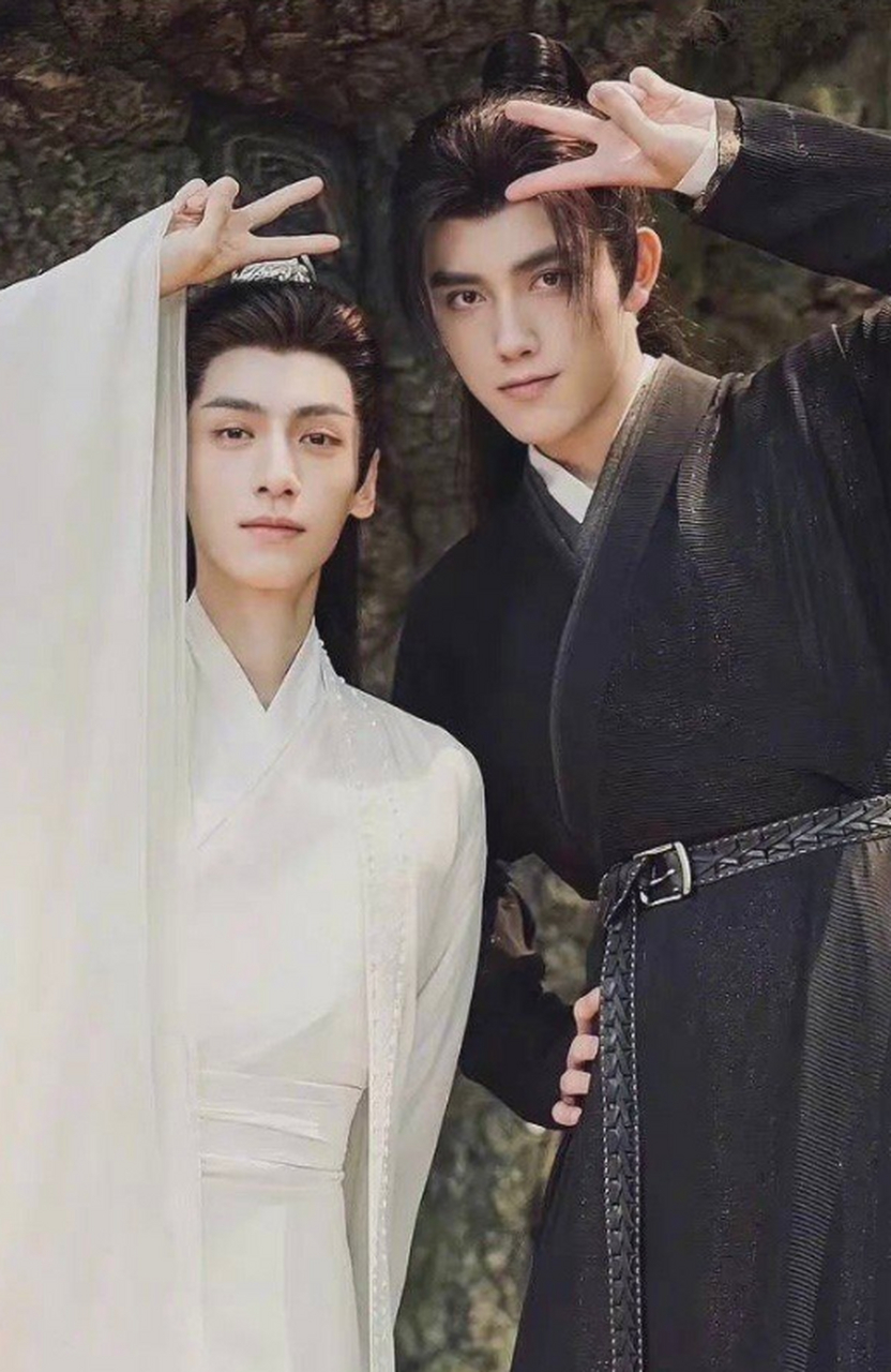 陈飞宇罗云熙最新合照,皓衣行什么时候播 陈飞宇罗云熙最新合照