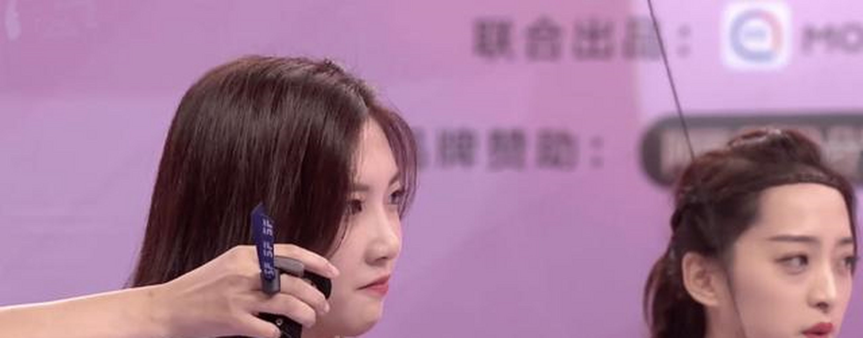 5月11日,在全网颇有人气的红人小哈妹将于21:00正式开启陌陌回归首秀.