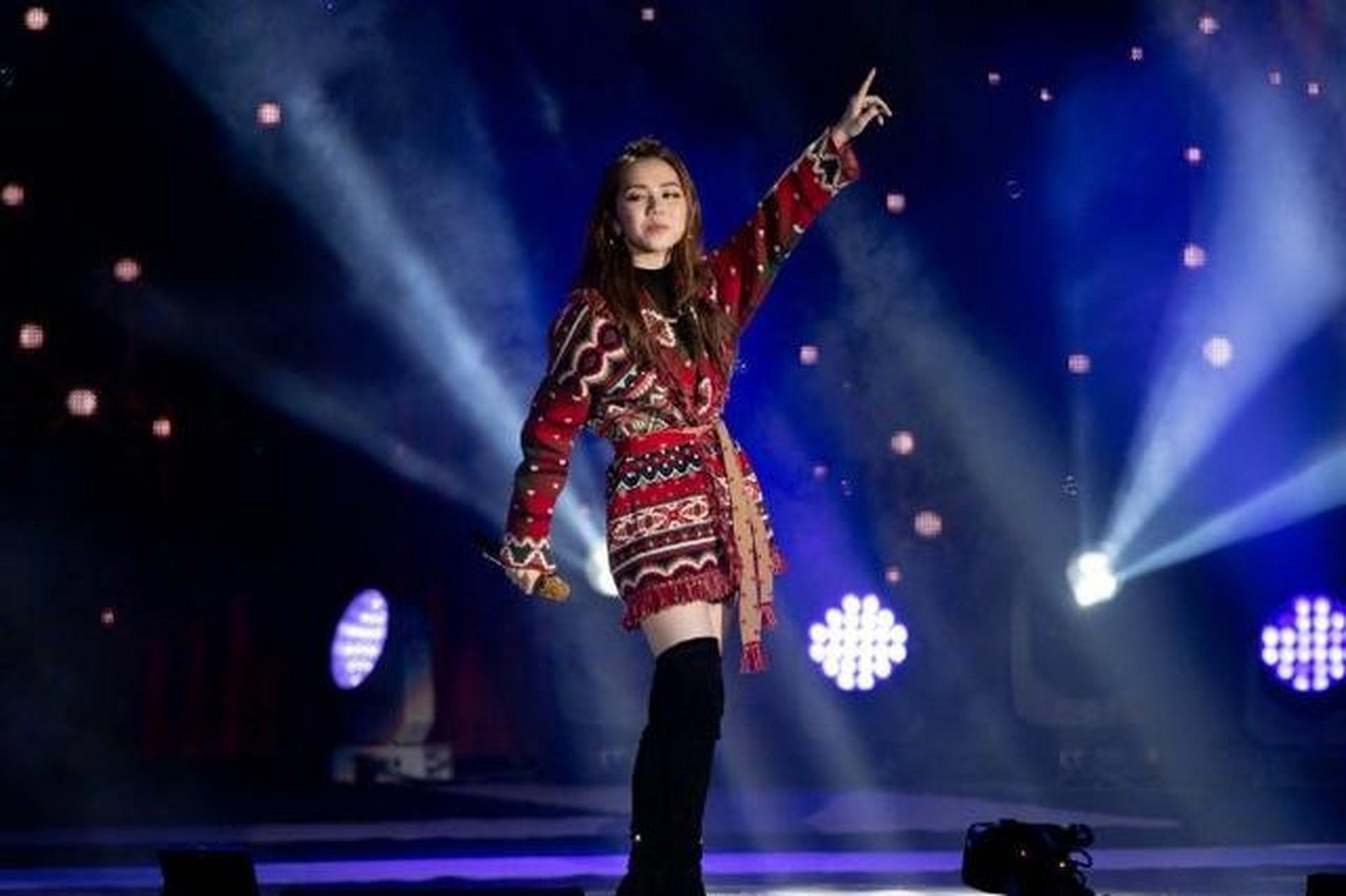 邓紫棋(gloria tang tsz-kei),原名邓诗颖,1991年8月16日生于中国上海