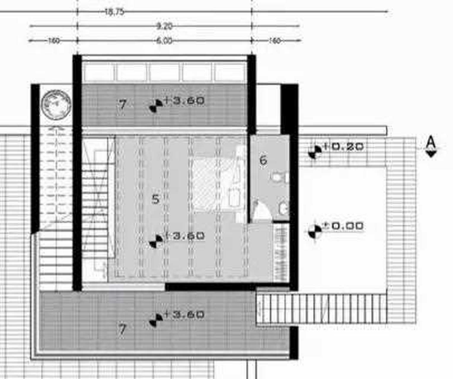 建築佔地5mx6m,首層設置了起居室和廚房,並通過一