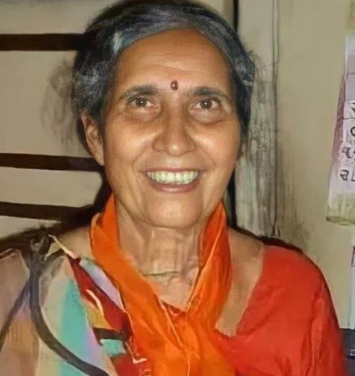 名叫贾苏达本·莫迪,古吉拉特邦人,印度总理夫人,是一位退休老师