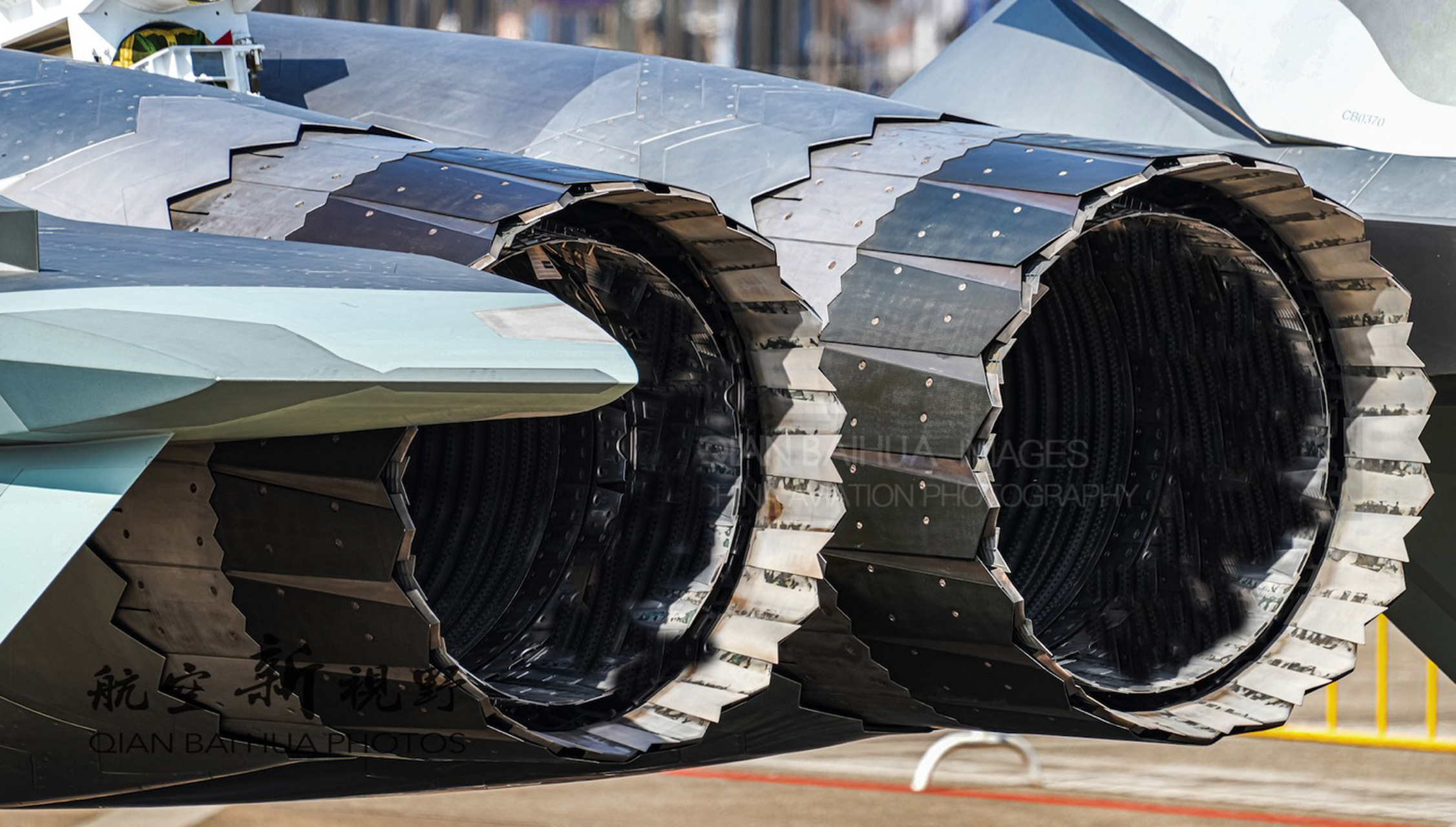 图片分别是歼-10战斗机配装的al-31fn发动机,歼-16战斗机配装的太行