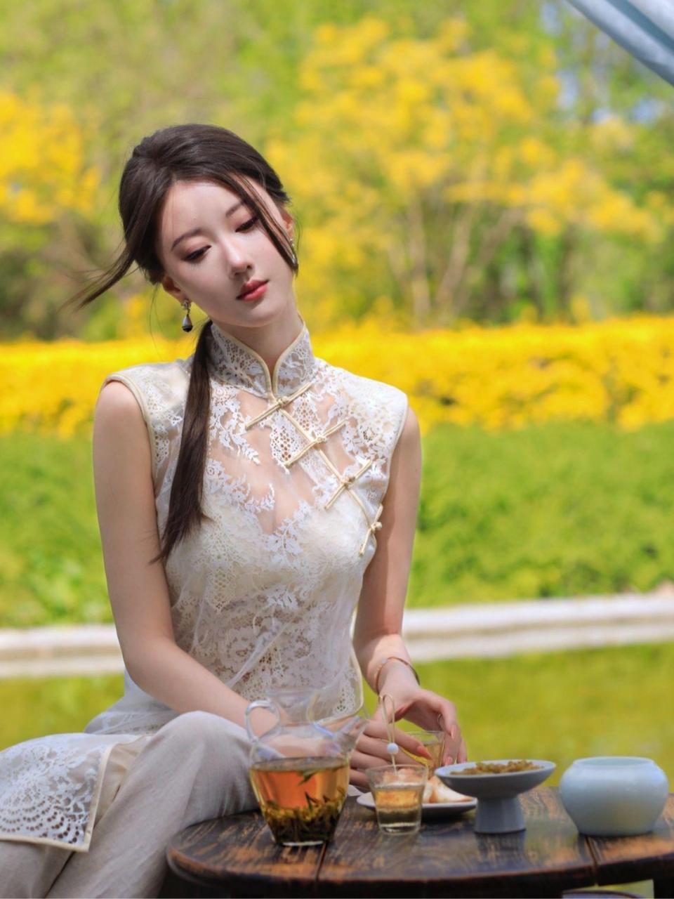 新中式柔美造型,茶艺旗袍风格美女