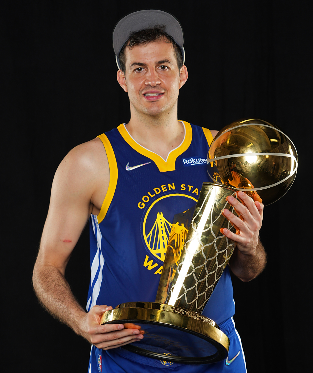 35岁的勇士名宿内马尼亚-别利察宣布退役,2022年勇士夺冠的旅程中