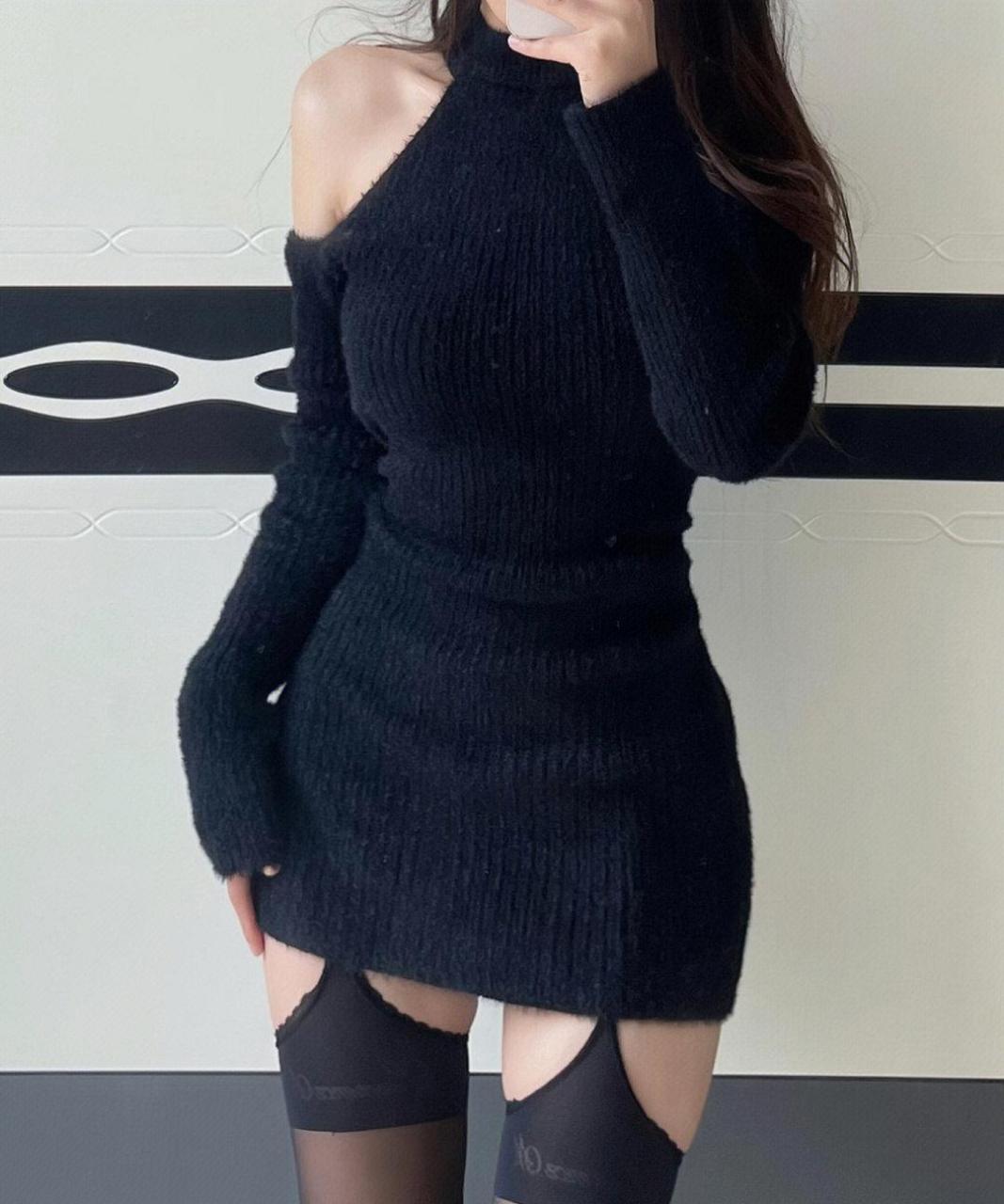 不一定斩男 黑色吊带袜太绝了!黑色搭配永远看不腻