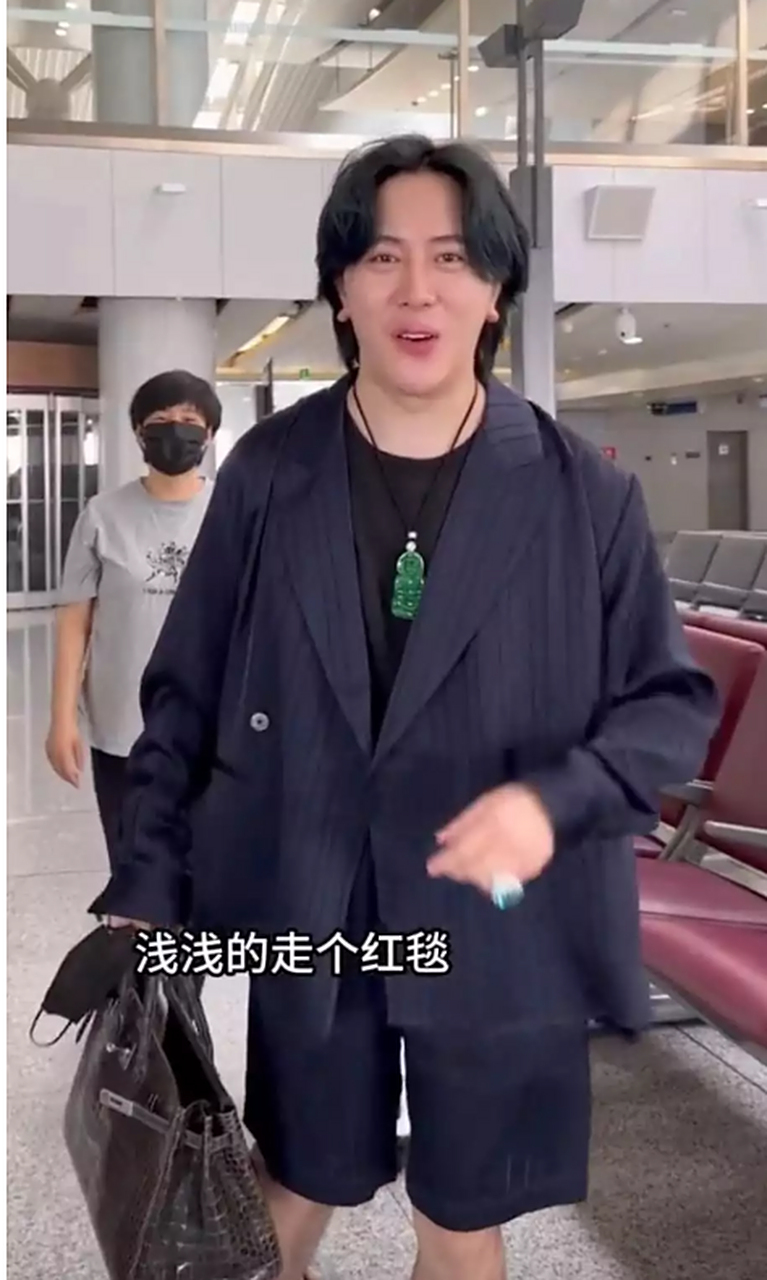 黑头发,黄皮肤,绿翡翠,王红权星亮相戛纳红毯,气质狠狠拿捏了