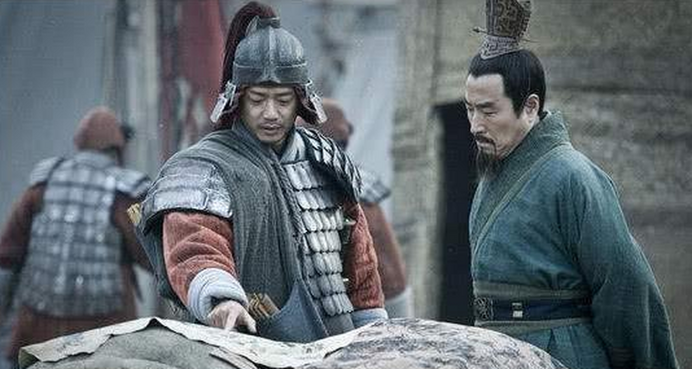萧何献计杀韩信,刘邦拜他为相国赐500侍卫,然而,瓜农却恸哭:"你命不久