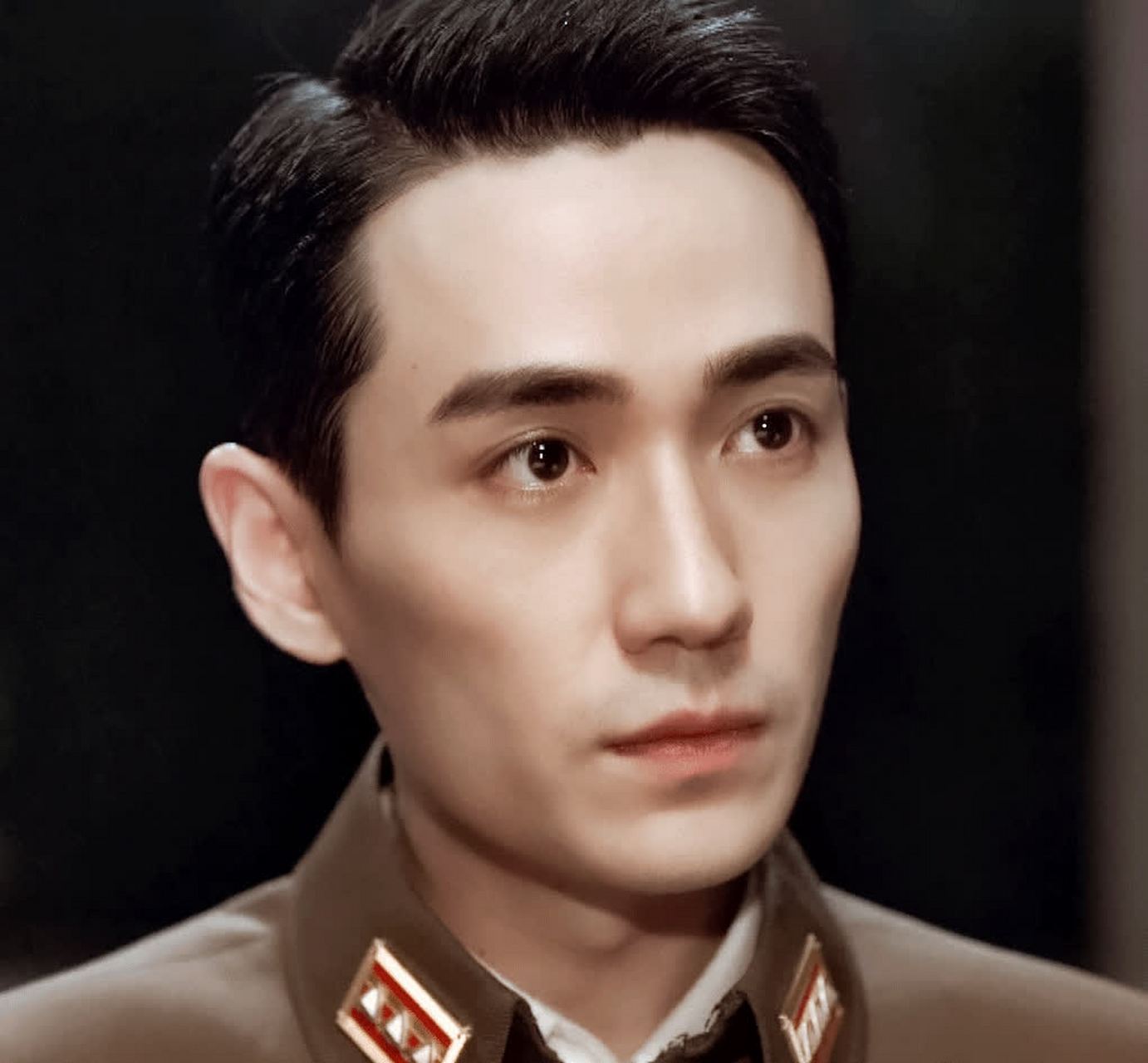 最有正义感的就是穿军装的朱一龙了!