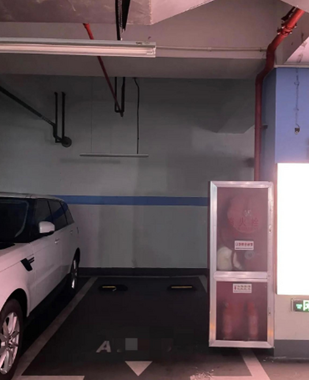 打九折买的车位,看来只能停电动车了