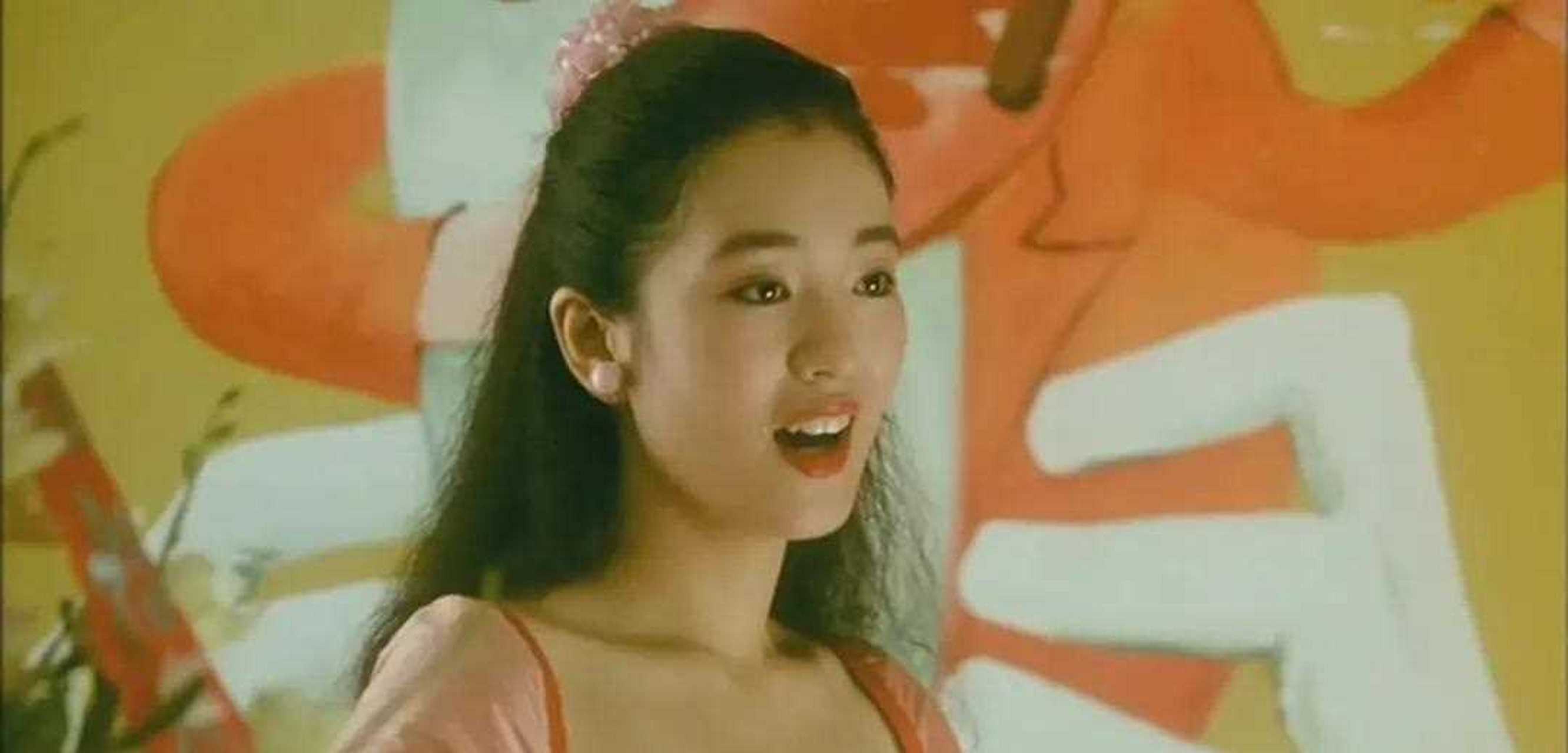 1991年的《赌侠2之上海滩赌圣》,其实由两个版本,女主角分别由巩俐和