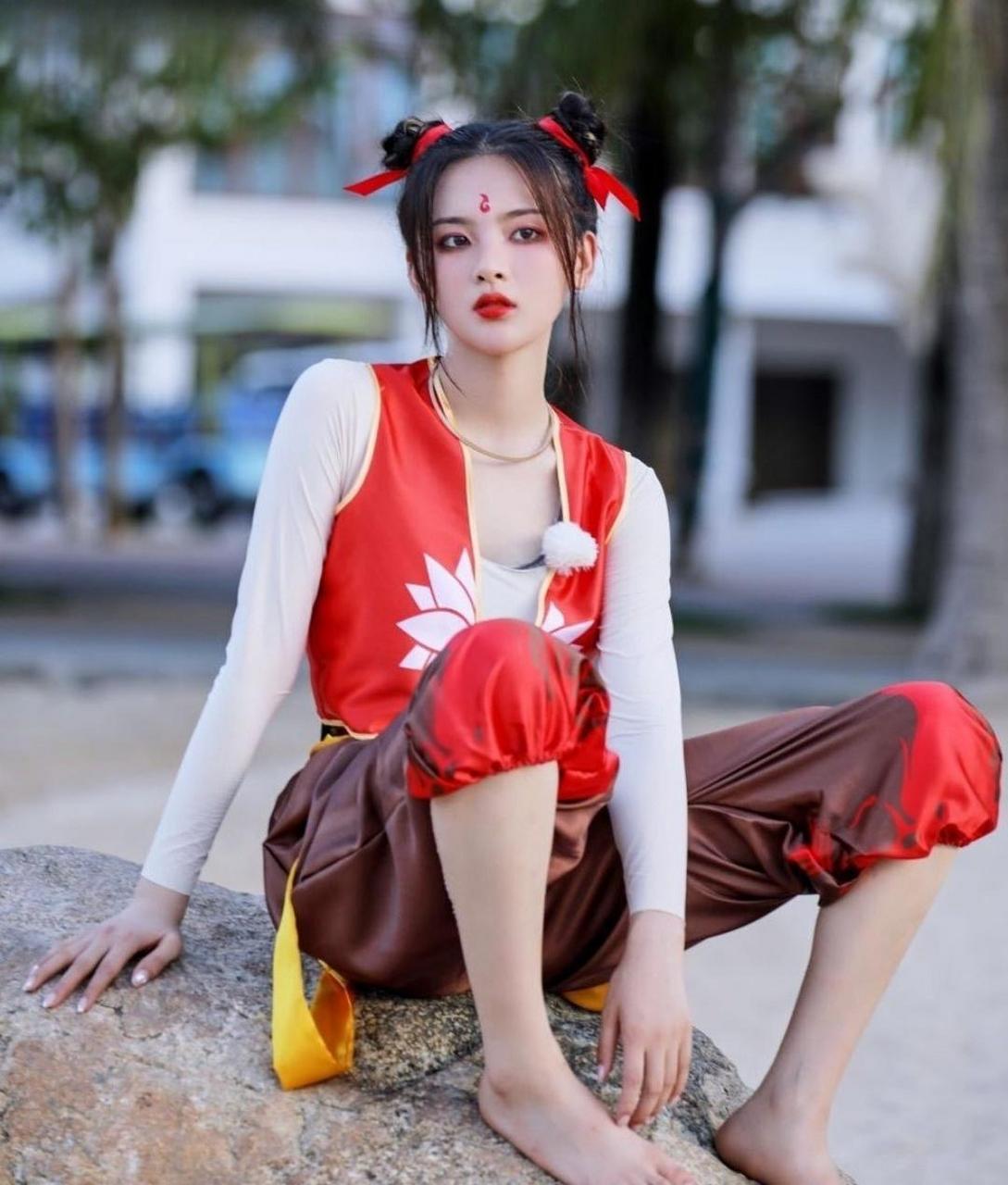 杨超越  美腿玉足合集