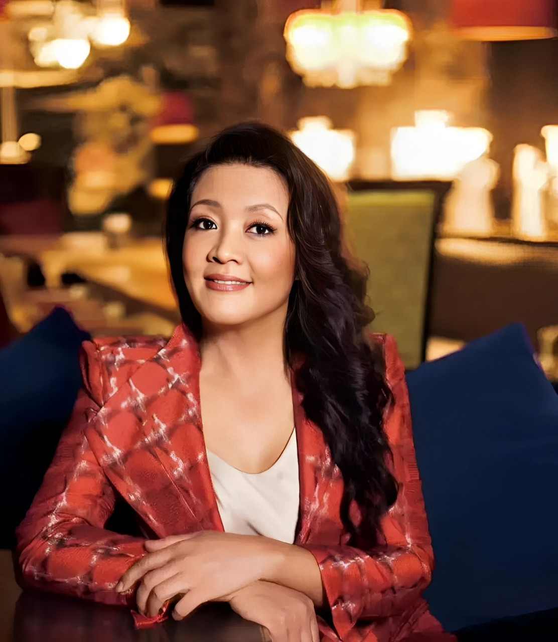 临近预产期,张兰还在给公公婆婆洗手!