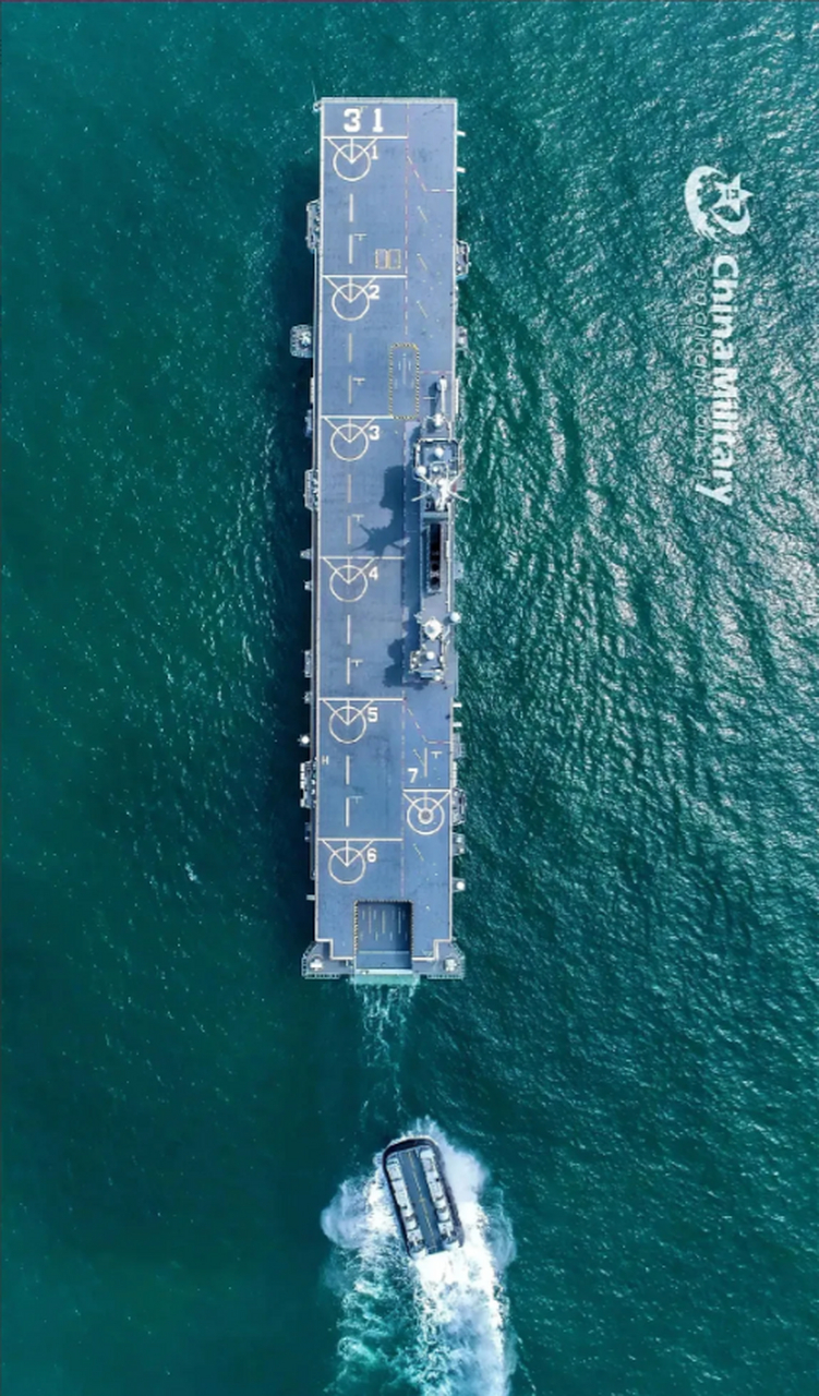 中国075两栖攻击舰,颜值爆表,战力强悍.收台之利器.多多益善.