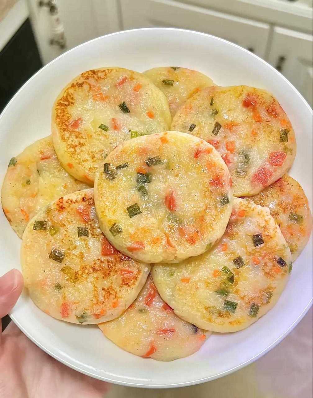 土豆饼的家常做法(自制土豆饼的家常做法)