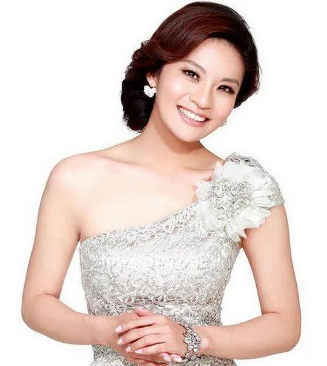 央视最美主持人孟盛楠